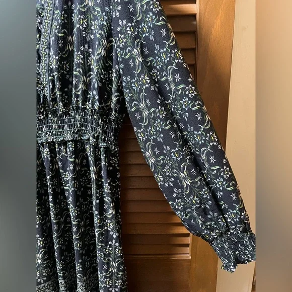 XL Max Studio Floral Dress - Picture 3 of 7